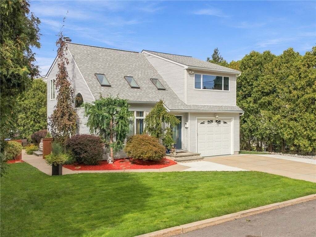 House in Johnston, Rhode Island, United States 1 - 18964640