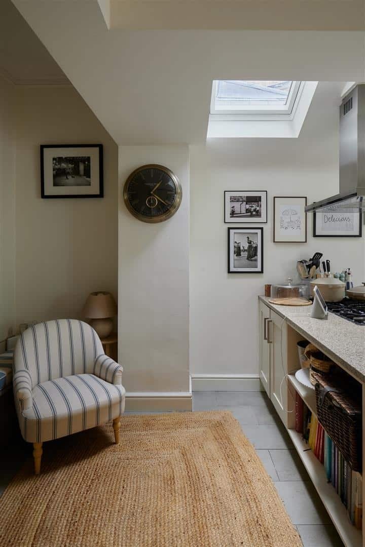 House in Gunnersbury, Hounslow, England 5 - 18968824