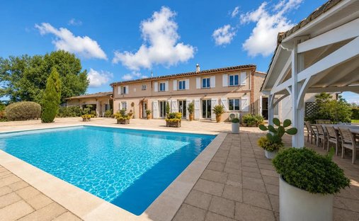 House in Lherm, Occitania, France 1