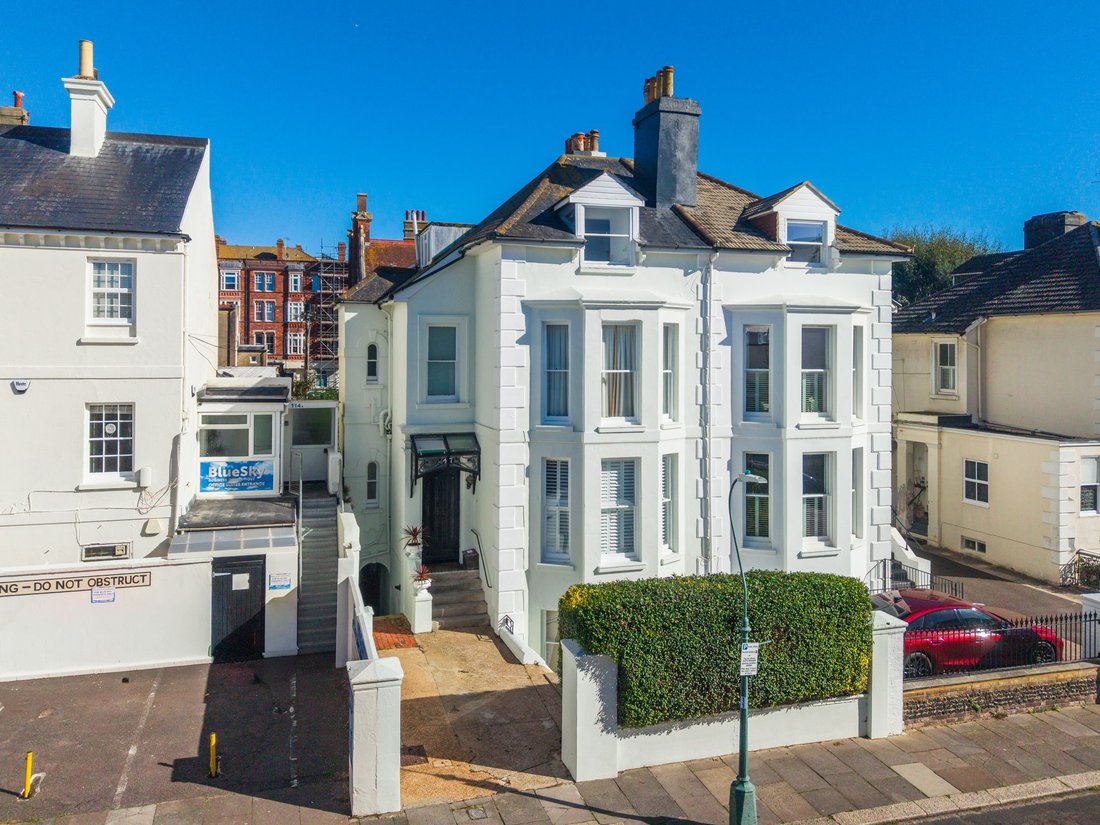 House in Palmeria, Hove, England 1 - 18974275