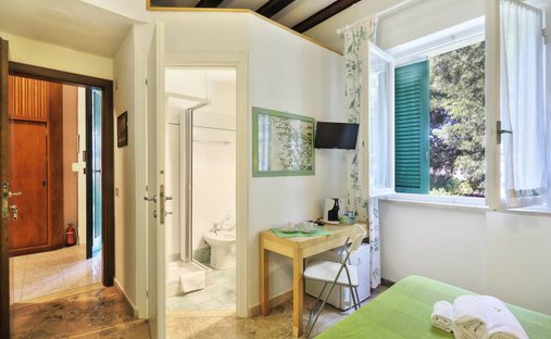 Villa in San Vincenzo, Tuscany, Italy 1