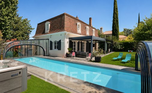 House in Buzenval, Garches, France 1