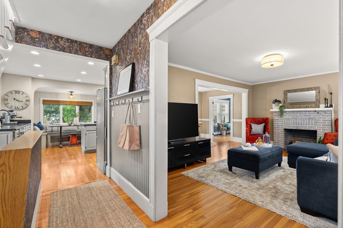 House in Medford, Massachusetts, United States 4 - 18967764