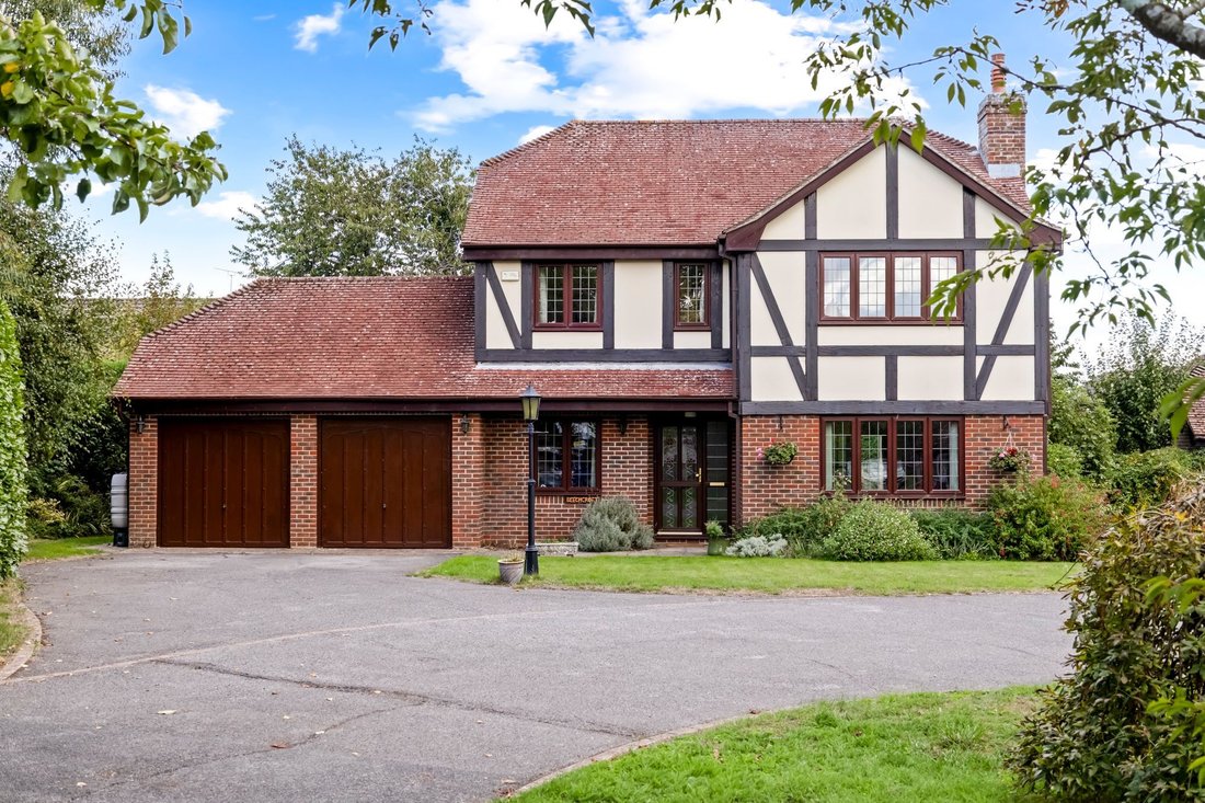 House in Storrington, England 1 - 18970964