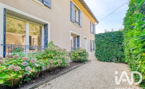 Maison à Montceaux-lès-Meaux, Île-de-France, France 1