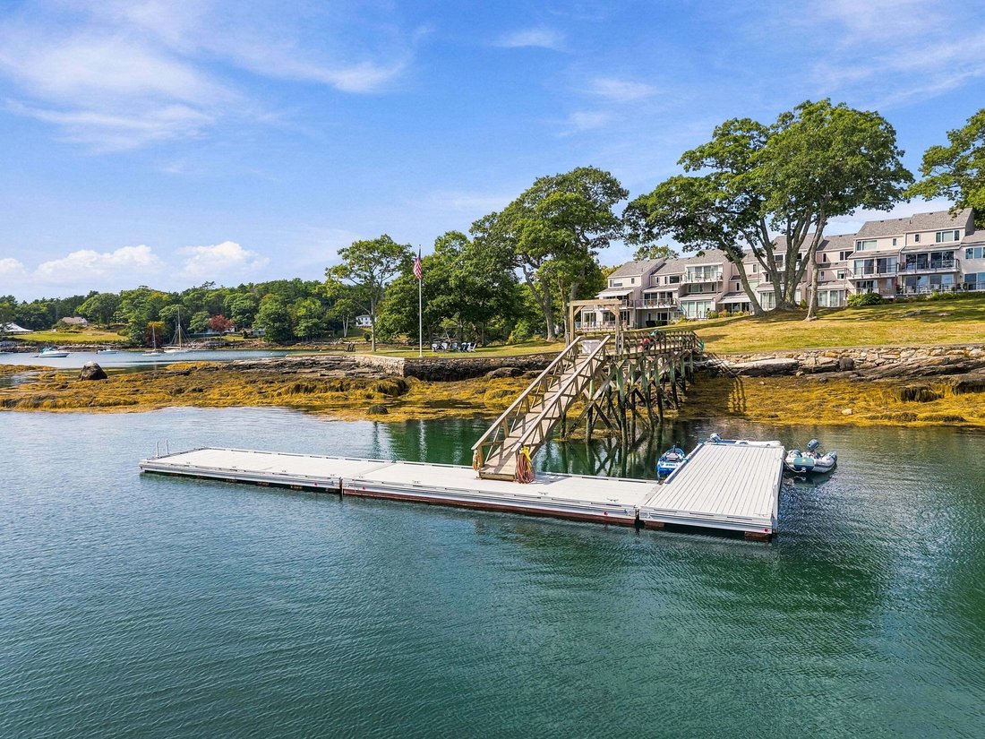 Boothbay Harbor, Maine, United States 2 - 18979540