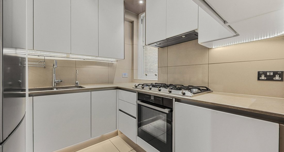 Townhouse in Holborn, Camden, England 4 - 16701928