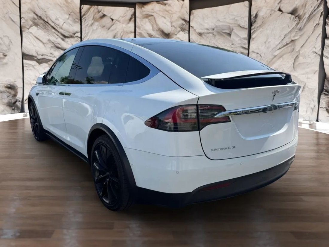 Suv in Ontario, CA, United States 5 - 18972135
