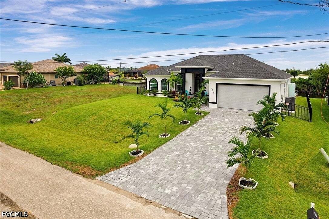 House in Cape Coral, Florida, United States 3 - 18964657