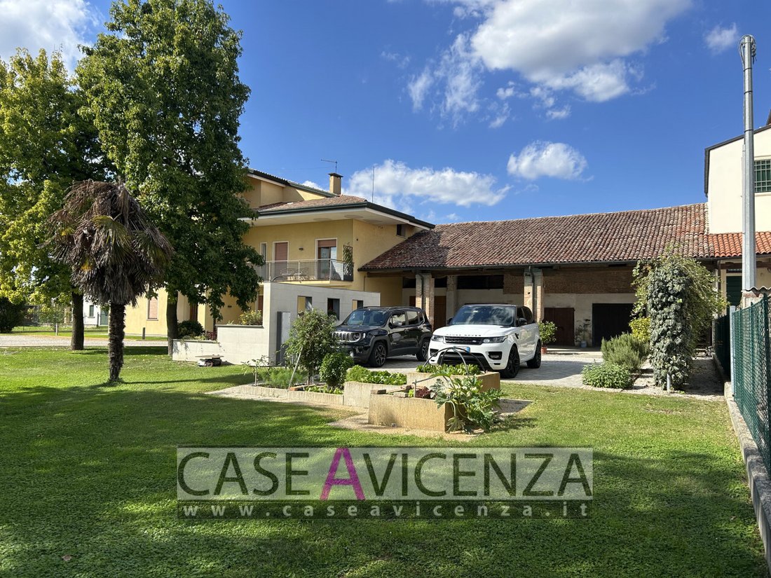 Villa in Grisignano di Zocco, Veneto, Italy 3 - 18971562