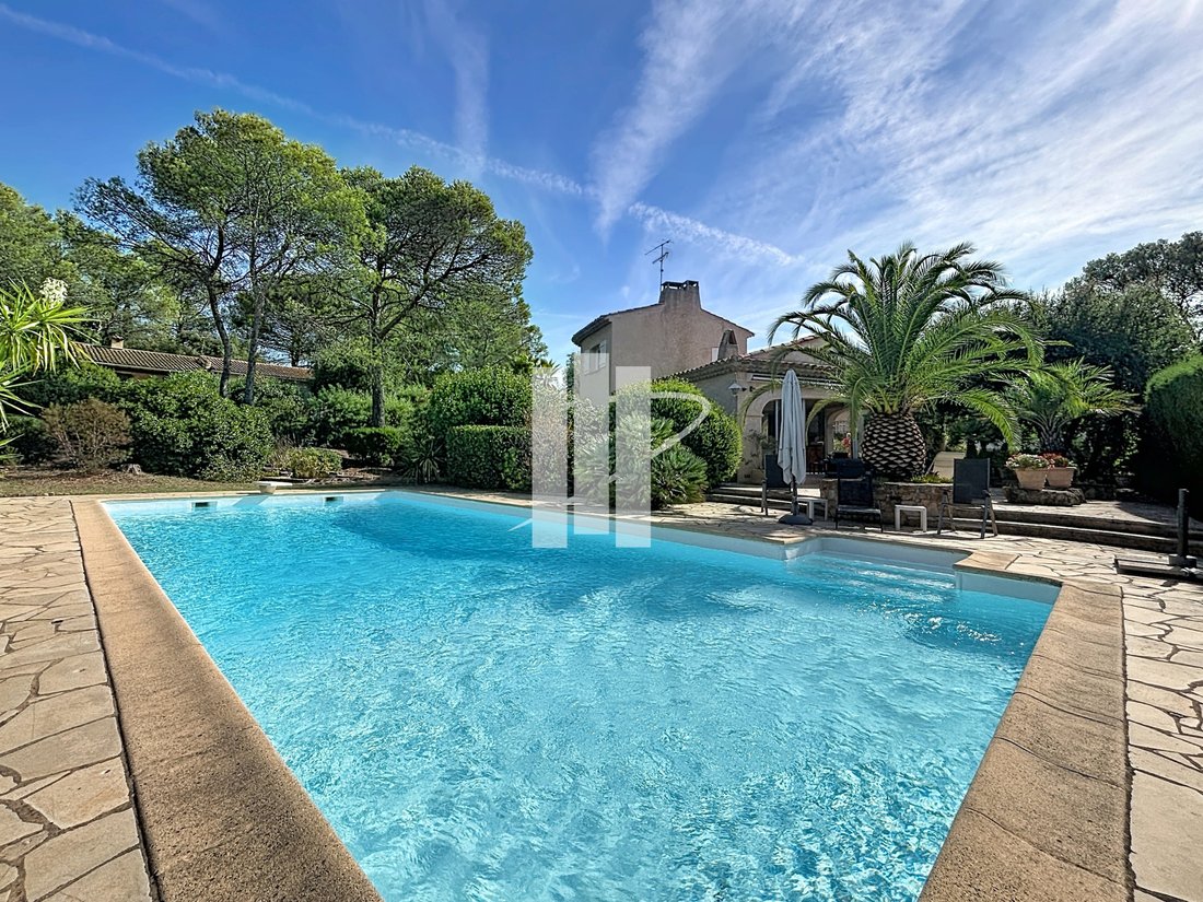 House in Le Dramont-Agay-Anthéor-Le Trayas, Saint-Raphaël, France 1 - 18970674