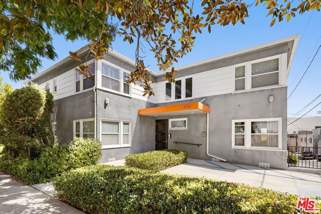 Los Angeles, California, United States 1 - 18973455