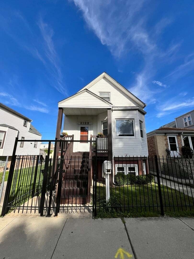 House in Chicago, Illinois, United States 2 - 18980461