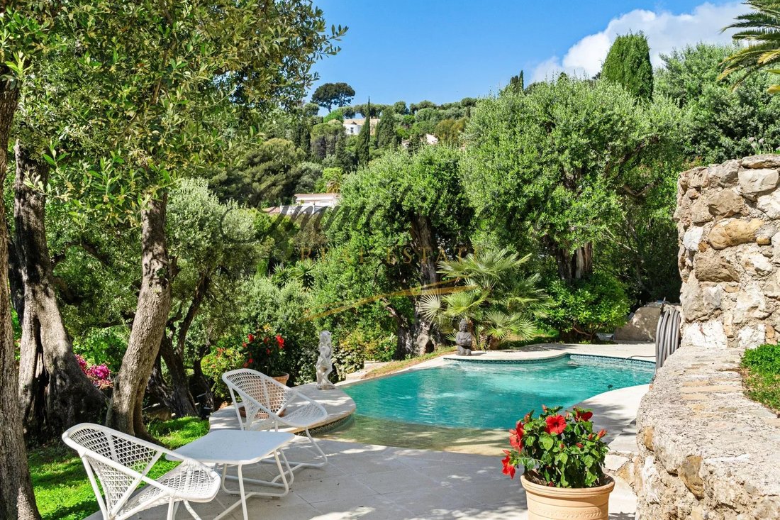 Villa in Cap Martin, Roquebrune-Cap-Martin, France 3 - 18575173