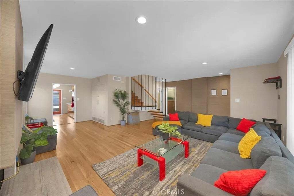 House in Signal Hill, California, United States 4 - 17552801