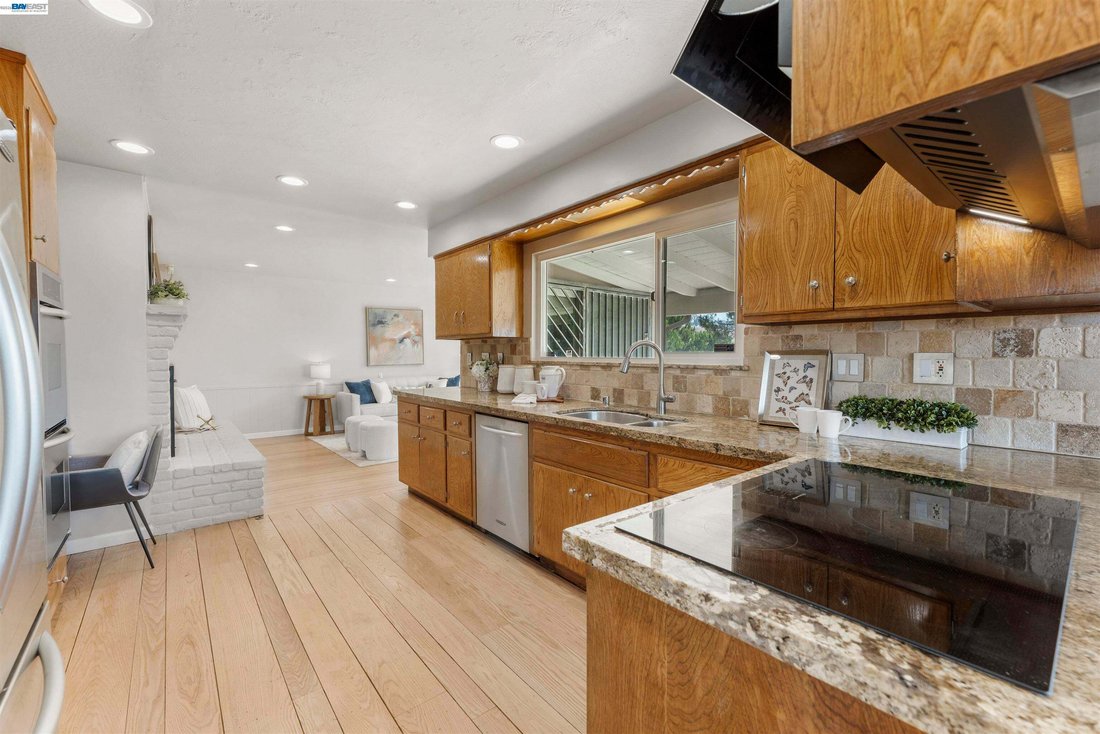 House in San Leandro, California, United States 5 - 18968795