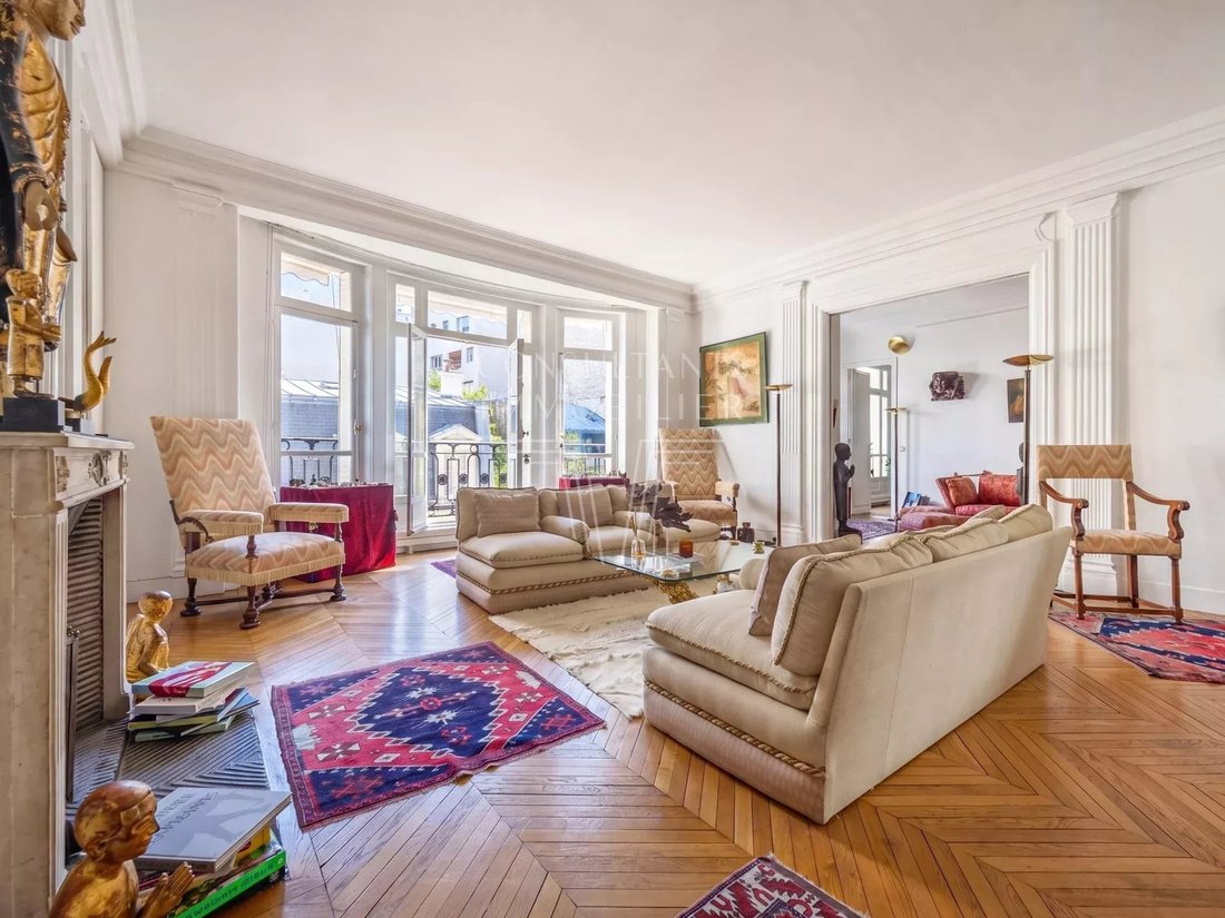 Apartment in Porte Dauphine, Paris 16e Arrondissement, Paris 2 - 18965245