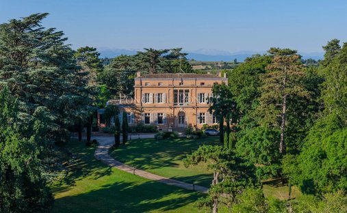 Castle in Amidonniers-Caffarelli, Toulouse, France 1