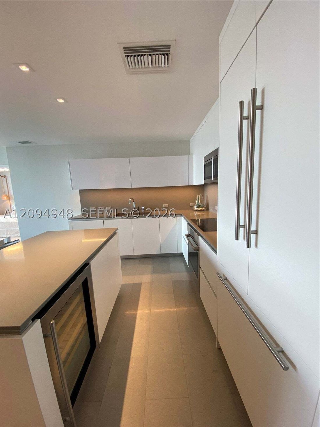 Condo in Miami, Florida, United States 4 - 18965442