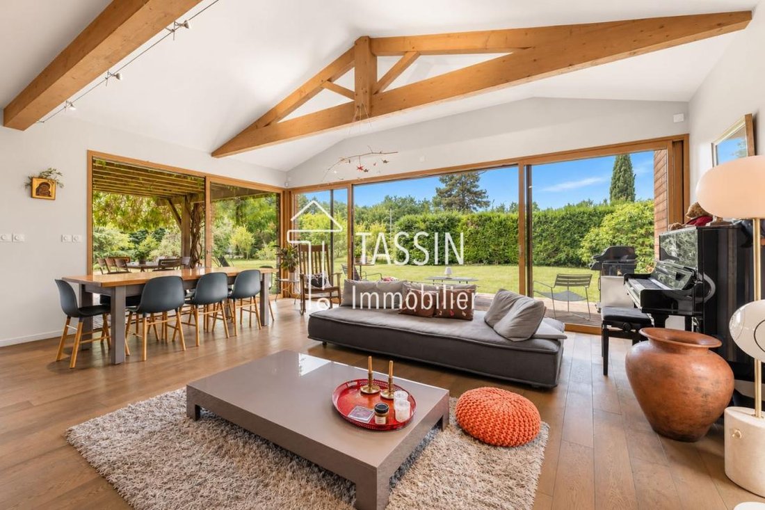 Villa in Tassin le Bourg, Tassin-la-Demi-Lune, France 2 - 18971121