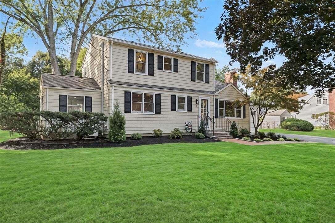 House in Barrington, Rhode Island, United States 1 - 18964642