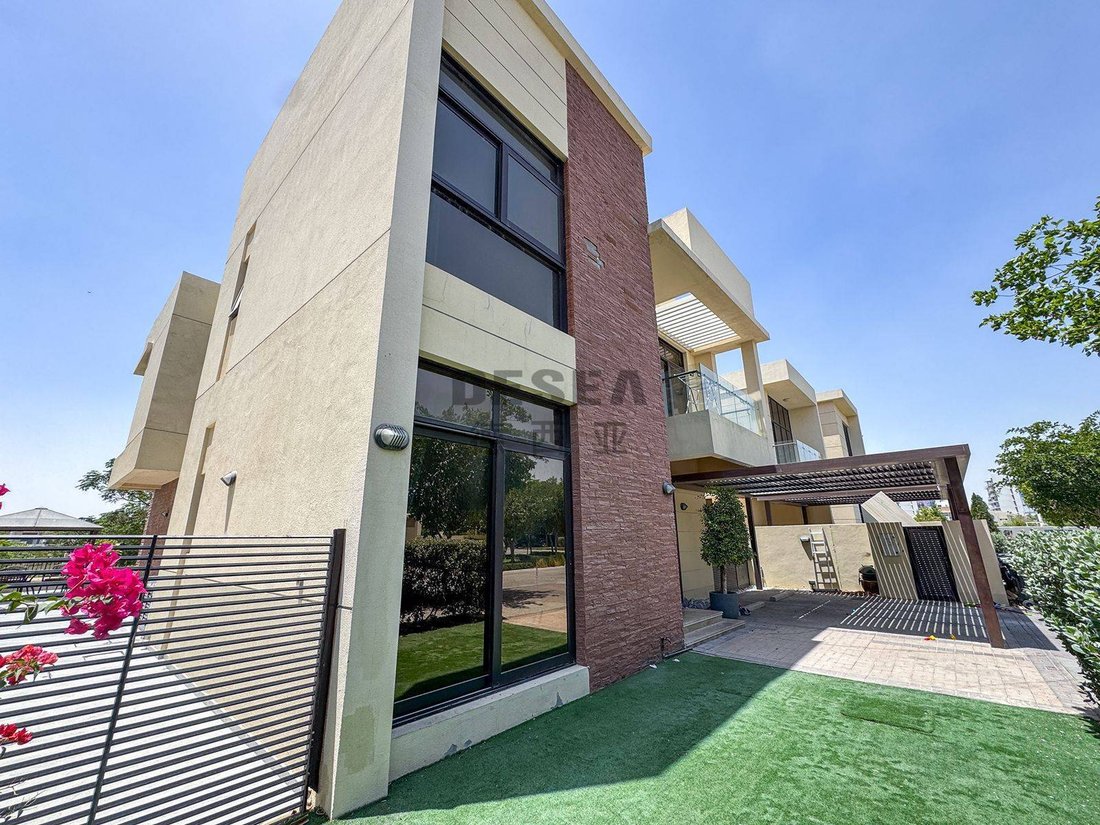 Villa in Damac Hills, Dubai, United Arab Emirates 1 - 18965700