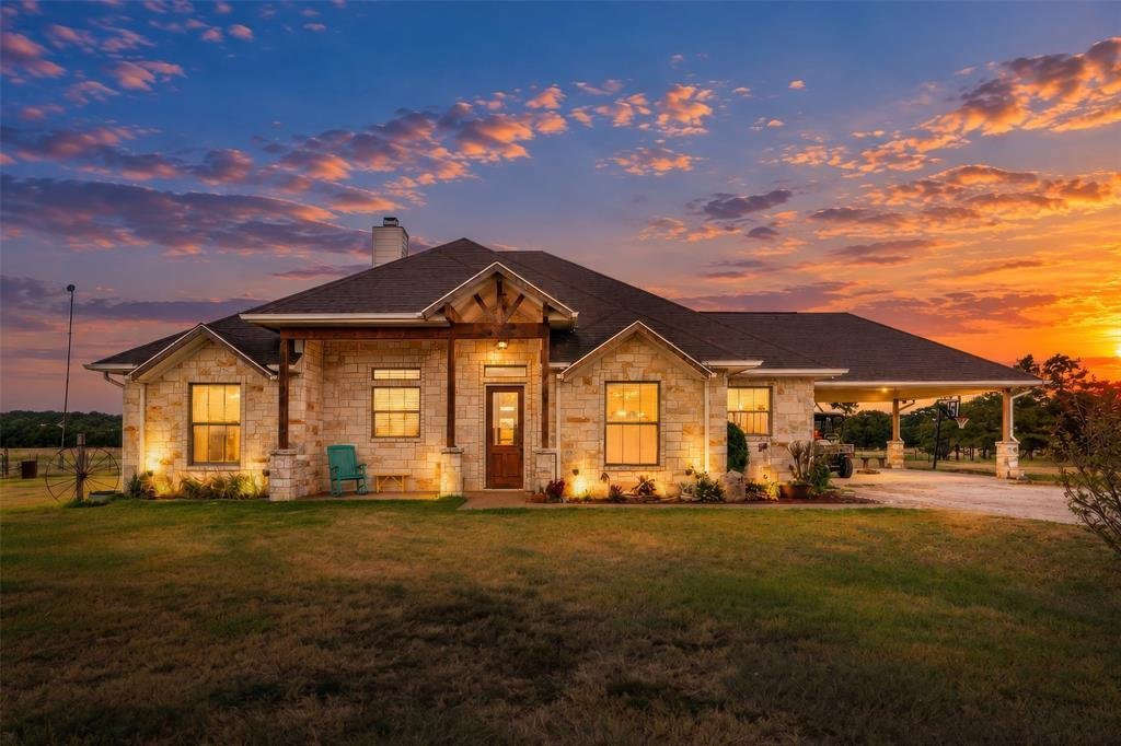 Farm Ranch in Mount Calm, Texas, United States 3 - 18970357