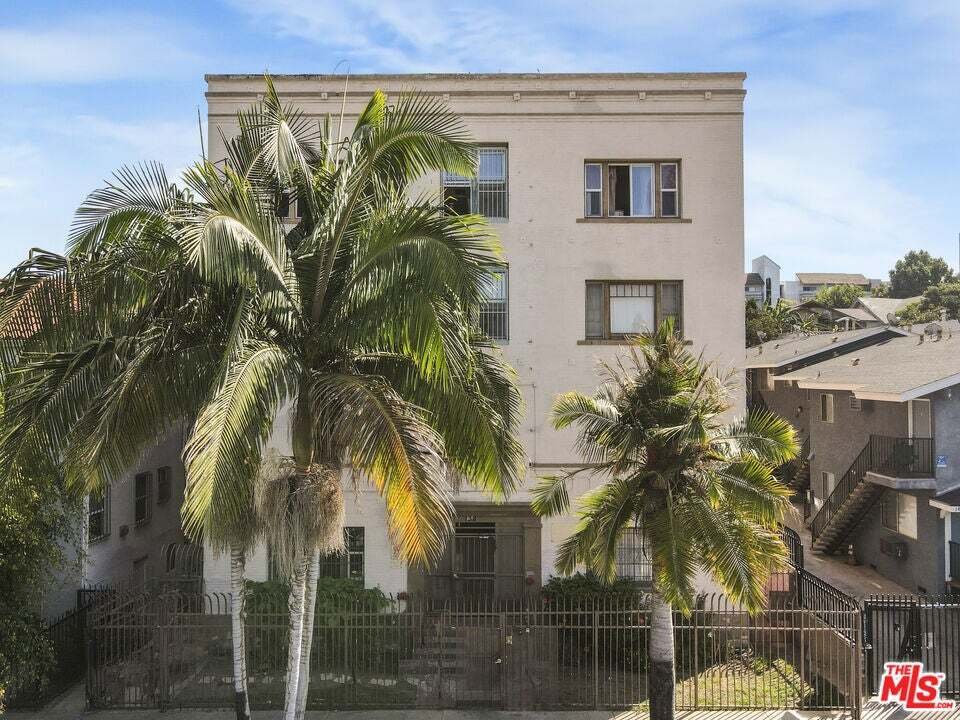 Los Angeles, California, United States 1 - 18973456