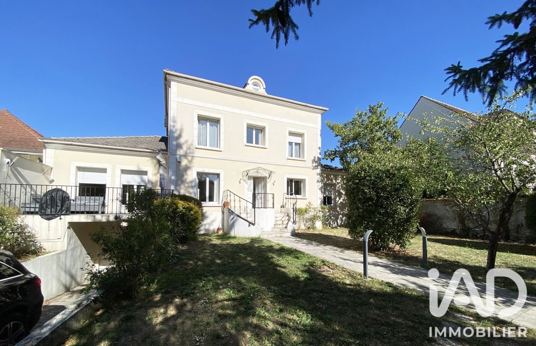 House in Centre Ancien, Bry-sur-Marne, France 2 - 18975475