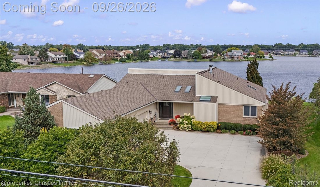 House in Rochester Hills, Michigan, United States 2 - 18979605