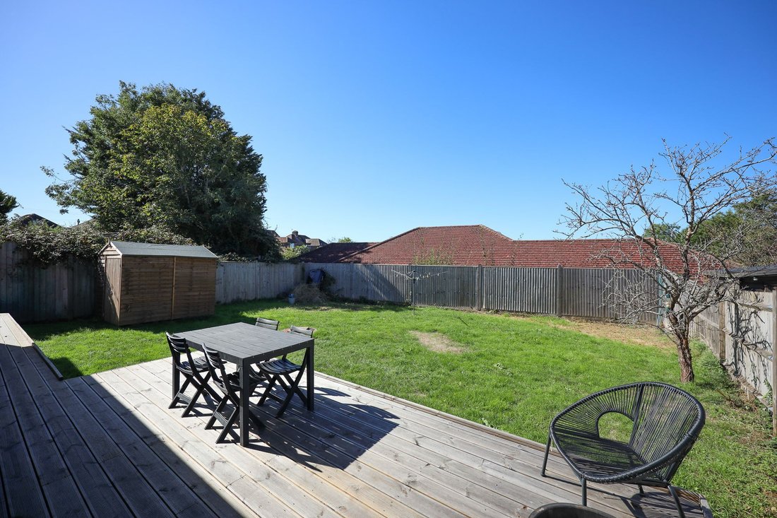 House in Burgess Hill, England 2 - 18966285