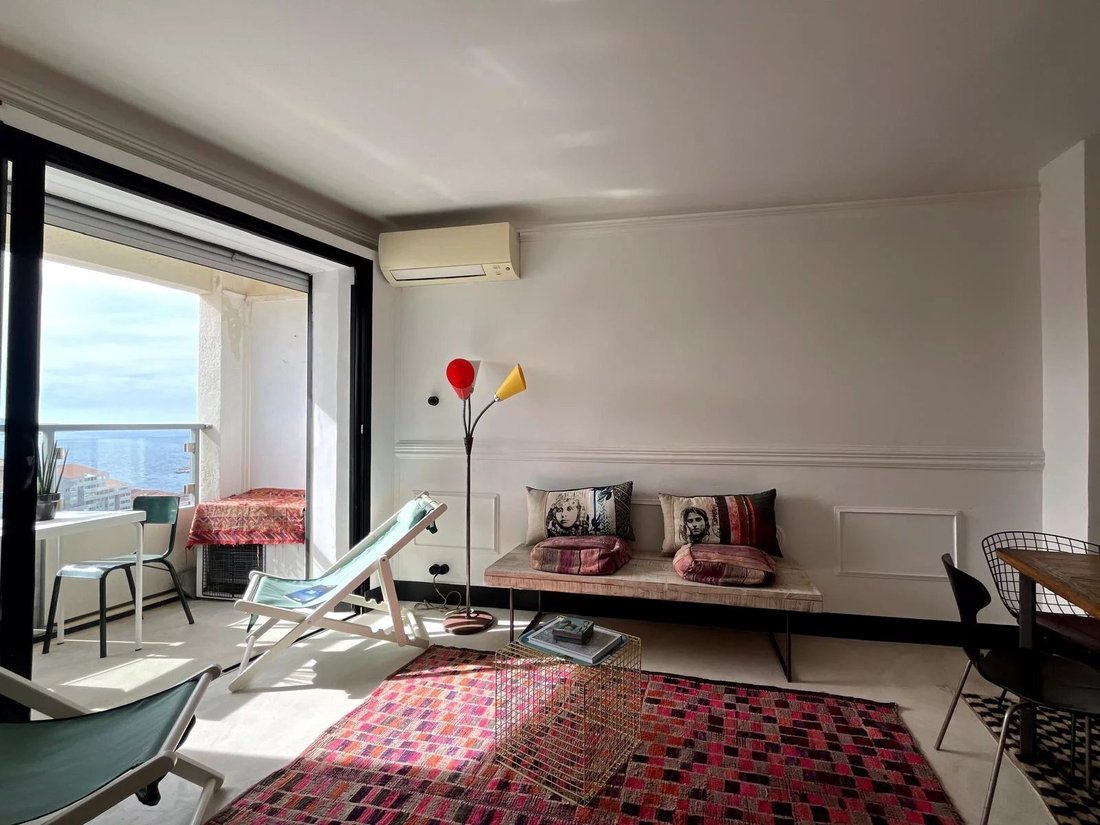 Apartment in Le Pharo, 7e Arrondissement, Marseille 2 - 18981397