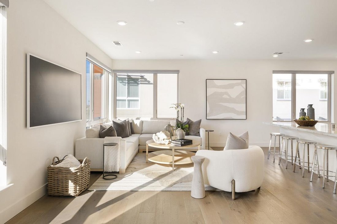 Condo in San Mateo, California, United States 2 - 18968792