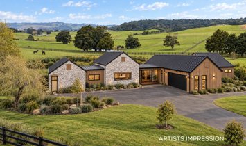 House in Bombay, Auckland, New Zealand 1