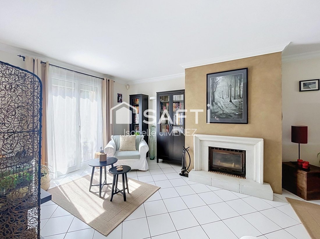 House in Chennevieres-sur-Marne, Ile-de-France, France 4 - 18233304