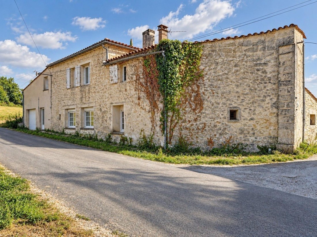 House in Fronsac, Nouvelle-Aquitaine, France 5 - 18975328