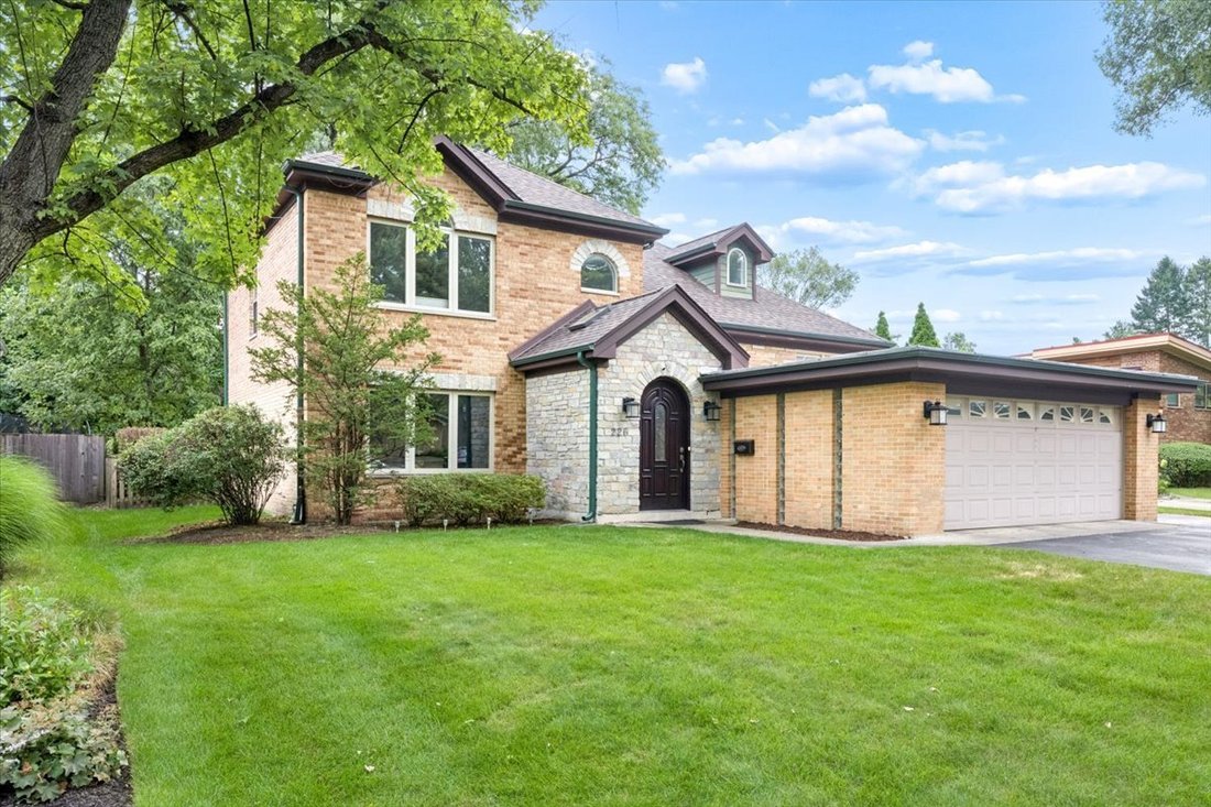 House in Wilmette, Illinois, United States 1 - 18975026