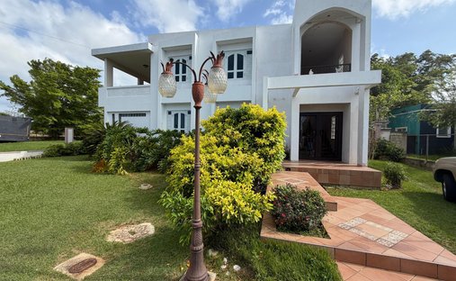 House in Camaceyes, Aguadilla, Puerto Rico 1
