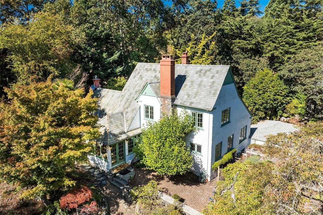 House in Oak Bay, British Columbia, Canada 1 - 18972860