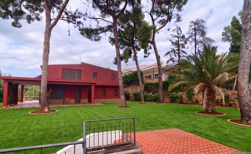 Villa in Naquera / Naquera, Valencian Community, Spain 1