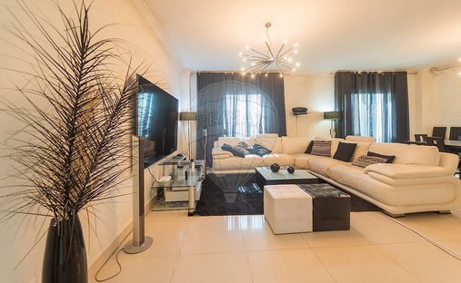 Apartment in Rio de Mouro, Lisbon, Portugal 1