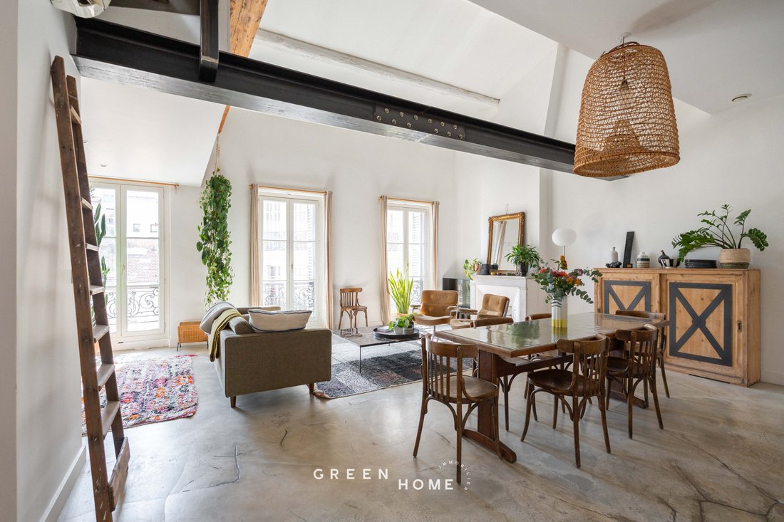Apartment in Castellane, 6e Arrondissement, Marseille 2 - 18980787