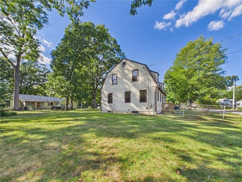 House in Warwick, Rhode Island, United States 5 - 18978993