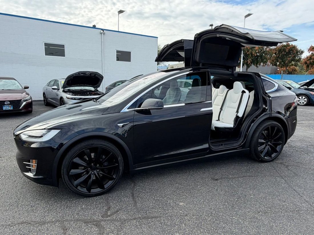 Suv in Wenatchee, WA, United States 5 - 18979747