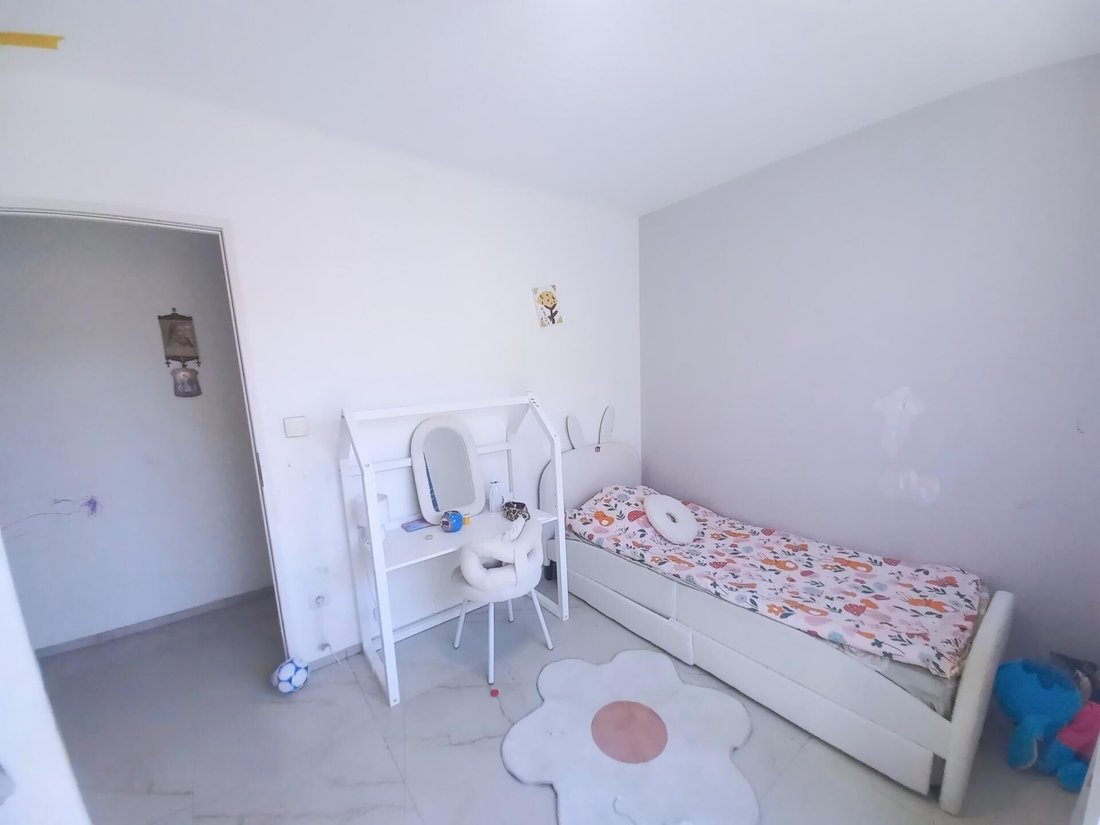 Allet, Bourg-les-Valence, France 3 - 18975304