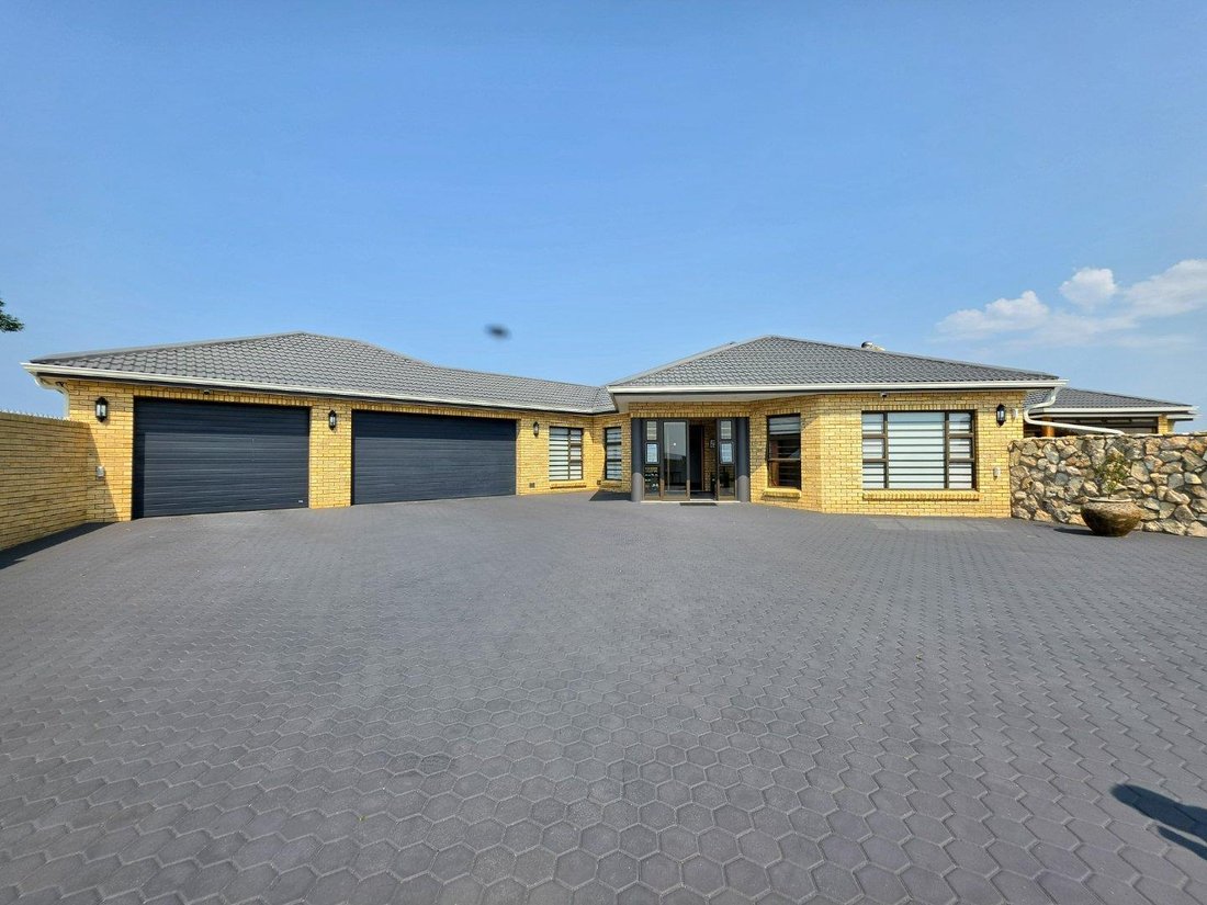 House in Still Bay West, Western Cape, South Africa 2 - 18965058
