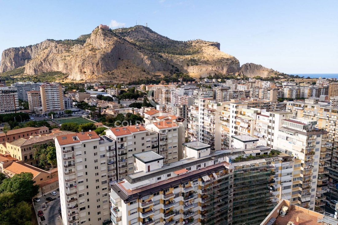 Apartment in Fair Zone, Palermo, Italy 2 - 18972555