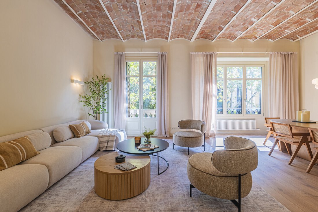 Apartment in Eixample, Barcelona, Spain 2 - 18974413