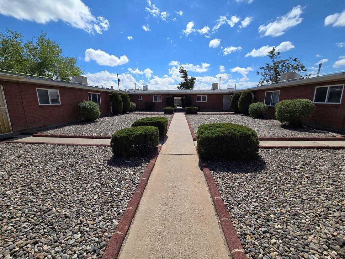 Albuquerque, New Mexico, United States 5 - 18977346