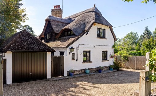 House in West Chiltington, England 1